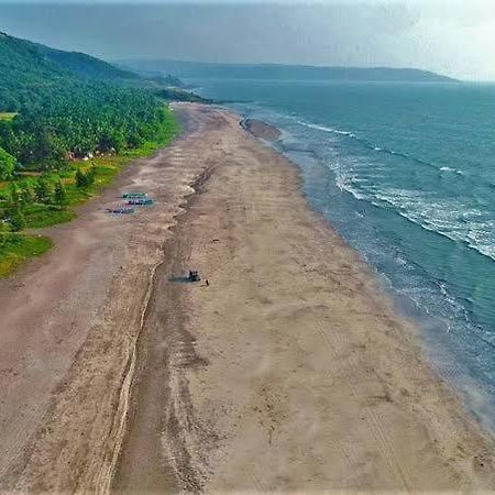 Hotel Seafront Murud  Ngoại thất bức ảnh
