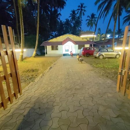 Hotel Seafront Murud  Ngoại thất bức ảnh