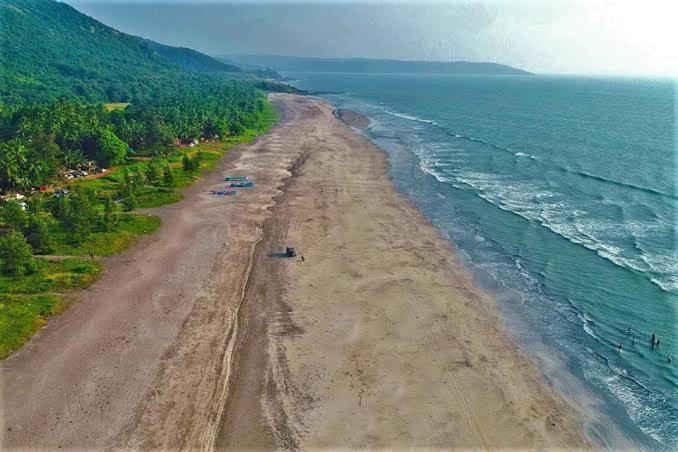 Hotel Seafront Murud  Ngoại thất bức ảnh