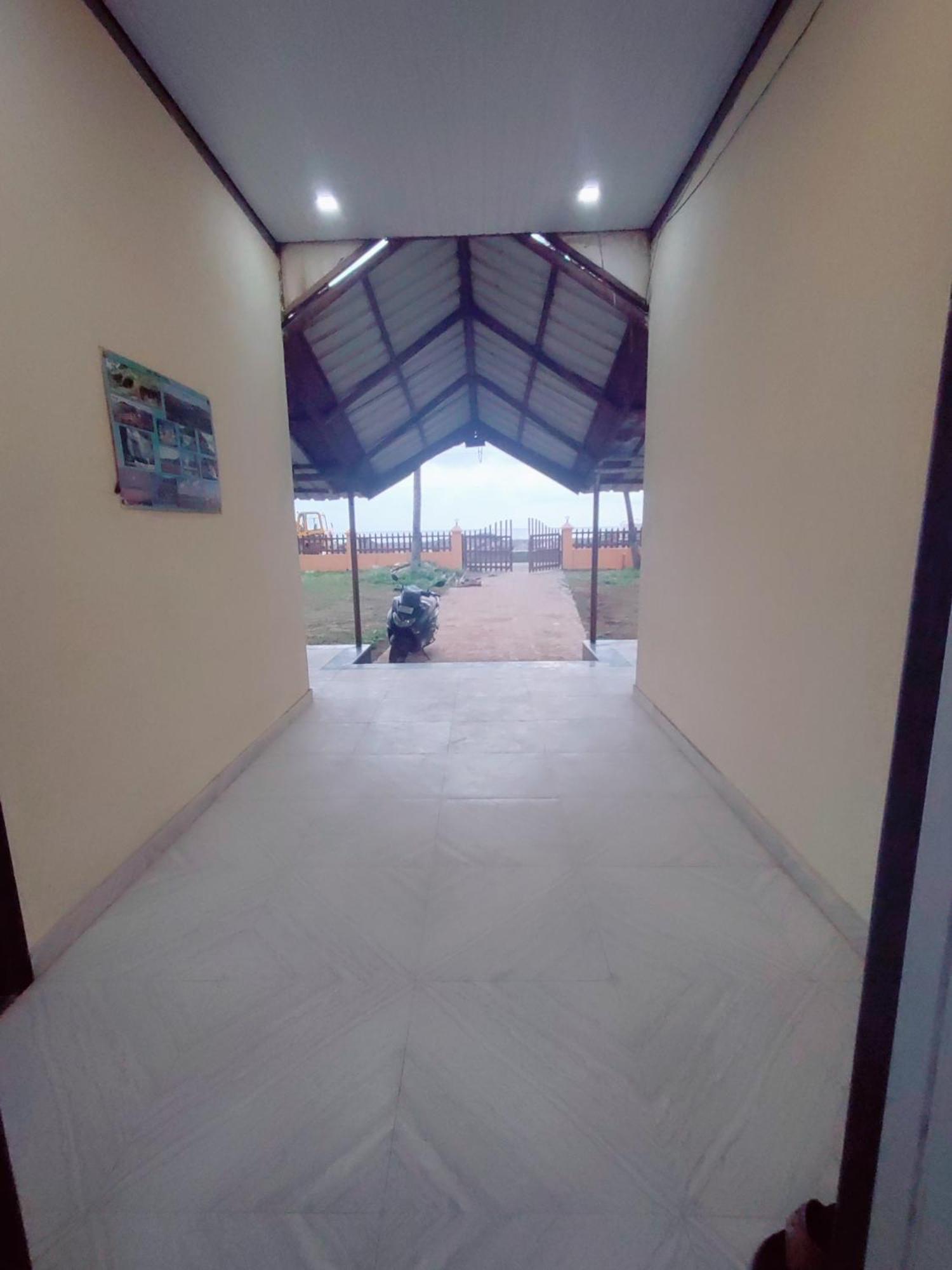 Hotel Seafront Murud  Ngoại thất bức ảnh