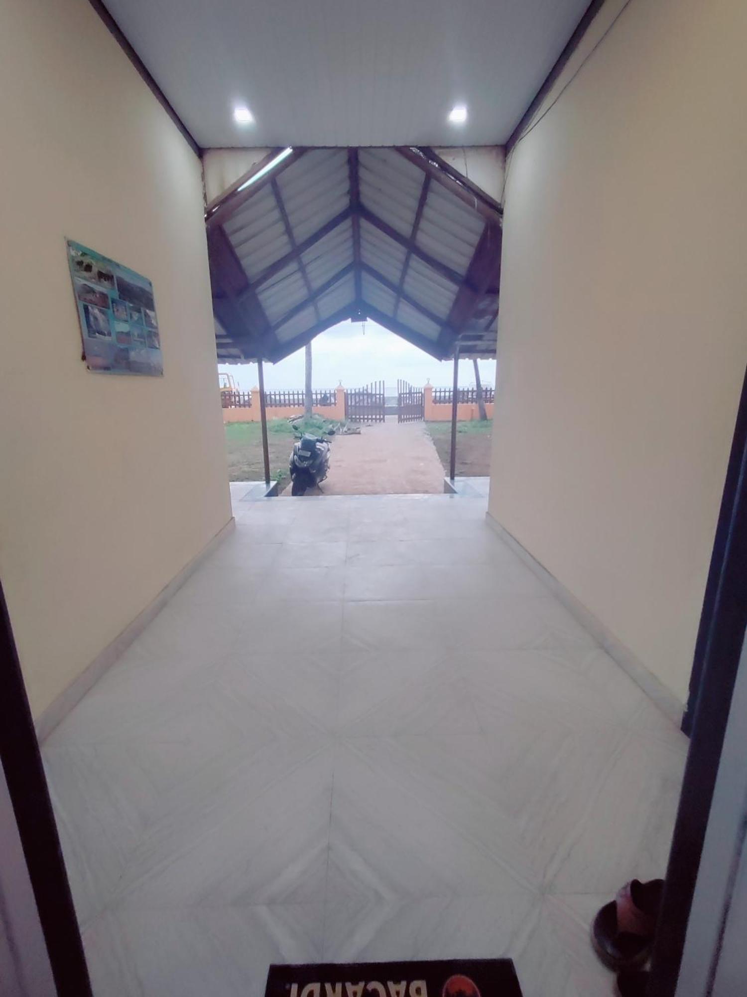 Hotel Seafront Murud  Ngoại thất bức ảnh
