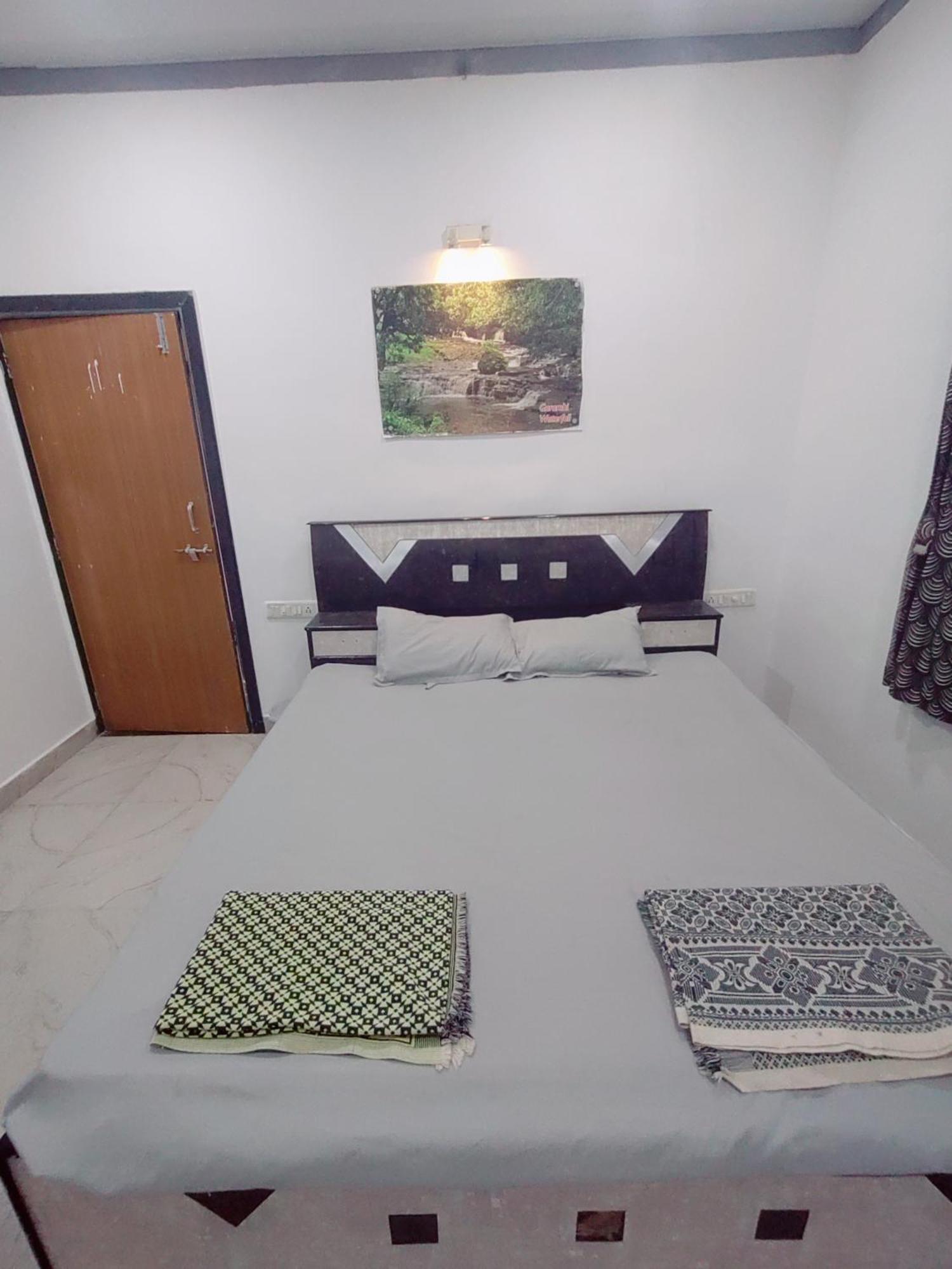 Hotel Seafront Murud  Ngoại thất bức ảnh